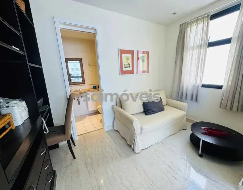 Furnished apartment, 207 m², with floor-to-ceiling windows — photo 2