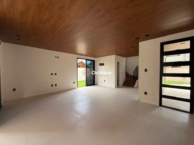Будинок на 3 кімнати, 220 м², зі спальнею та ванною — photo 8