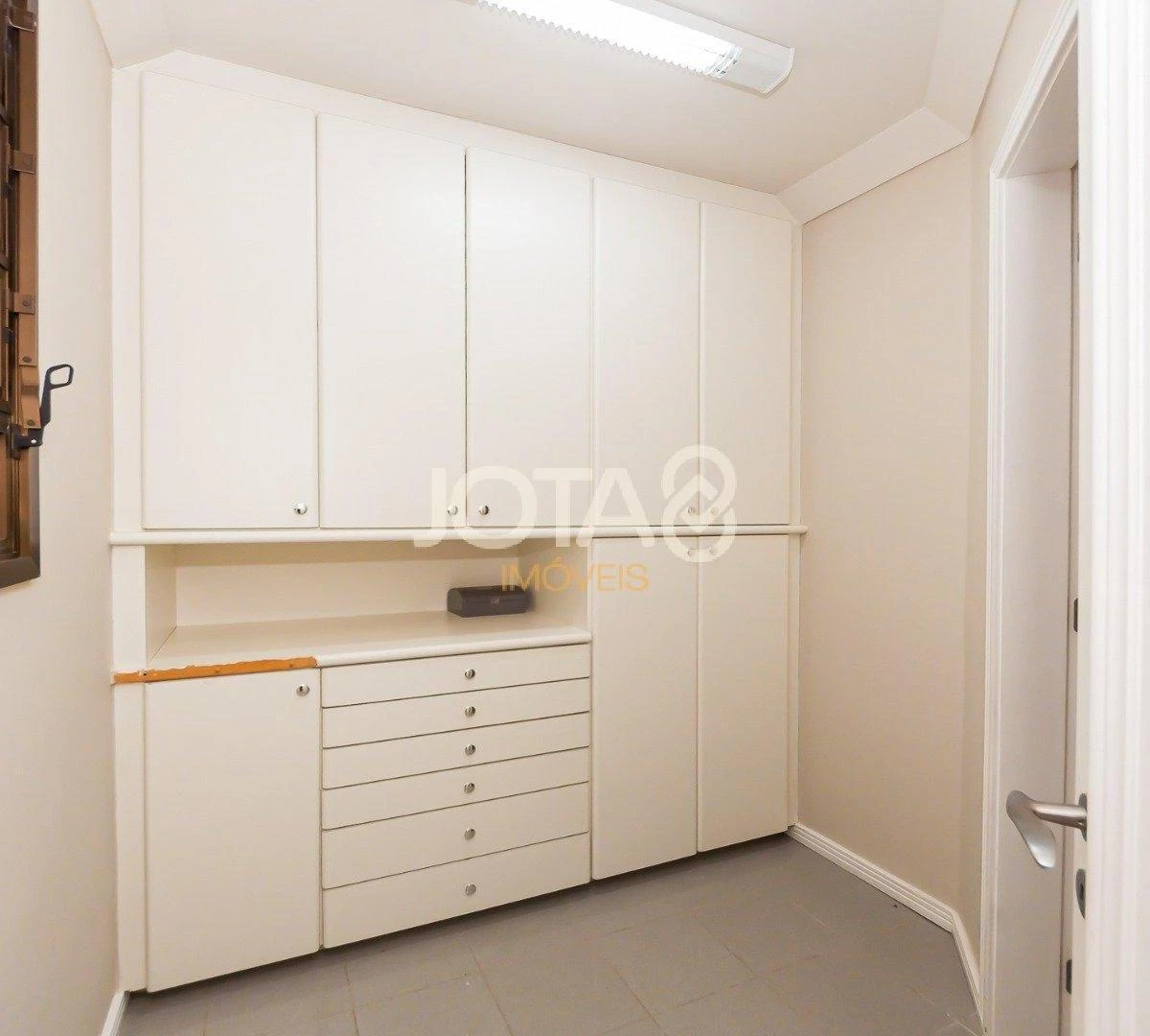 Apartment with 3 bedrooms, 1 en-suite and balcony — photo 19