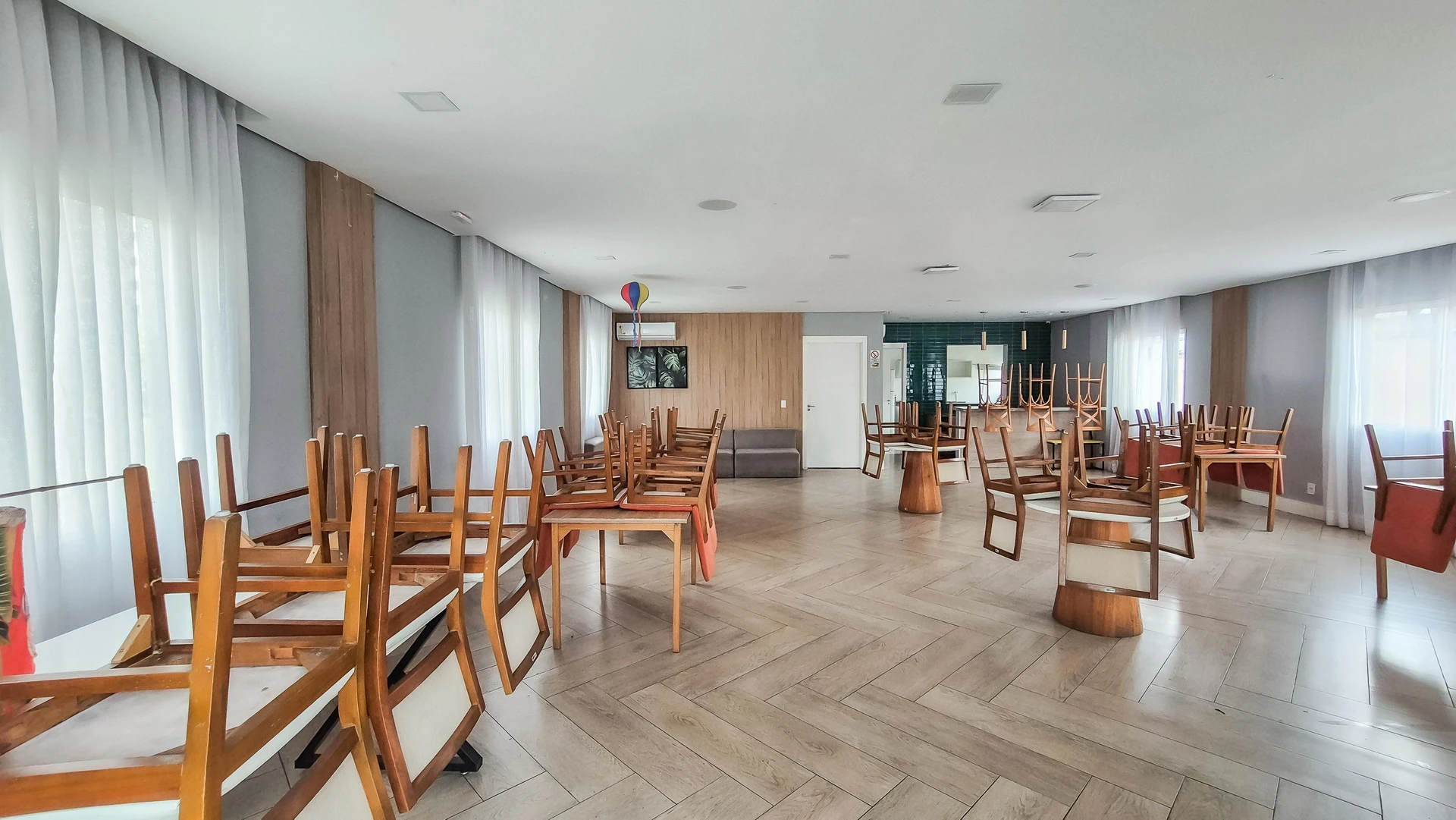 Apartamento com 2 quartos e varanda — photo 57