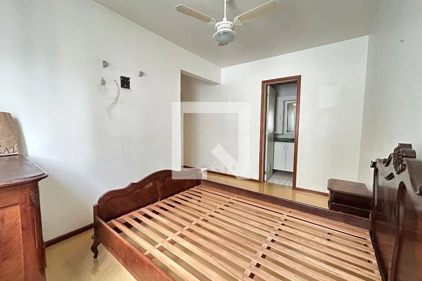 3-bedroom apartment in a building with a gym — photo 15