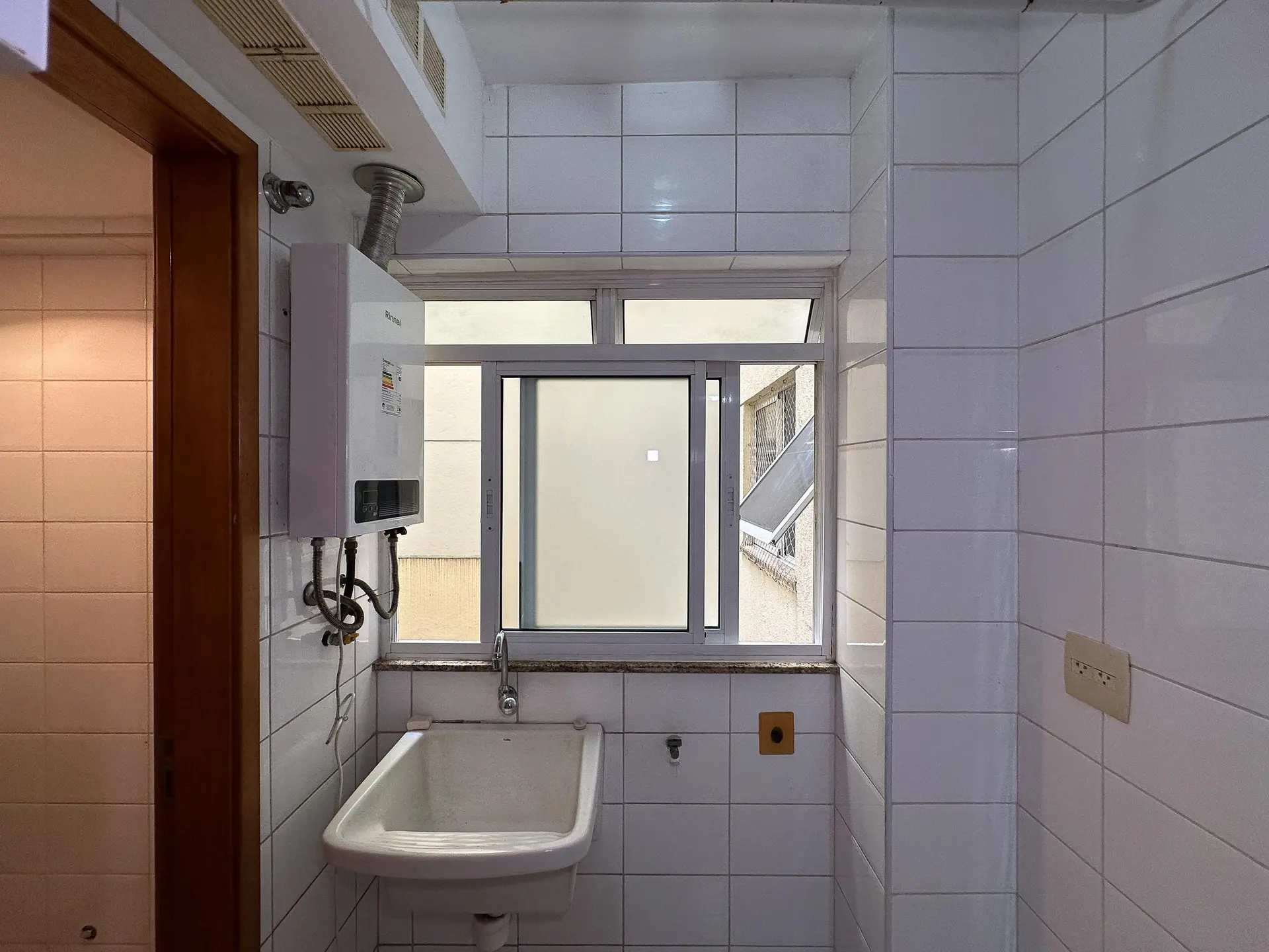 3-bedroom apartment in a building with a sauna — photo 21