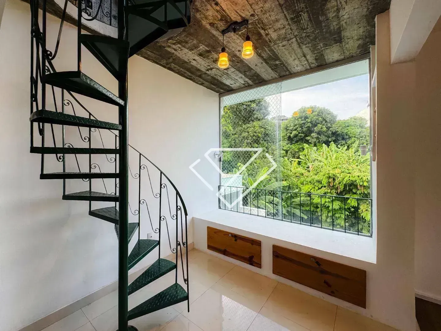 House with 3 bedrooms and 4 bathrooms on 600 m² — photo 28