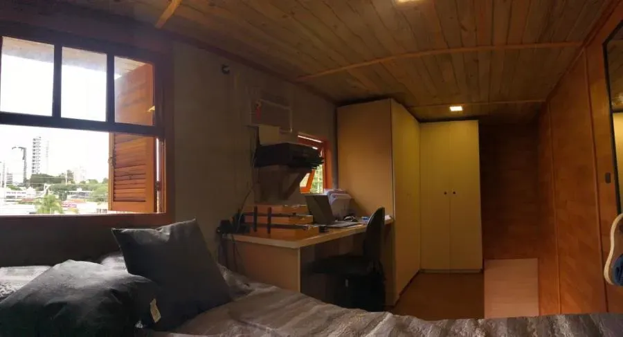 Furnished 25 m² house with 1 bedroom and glass shower