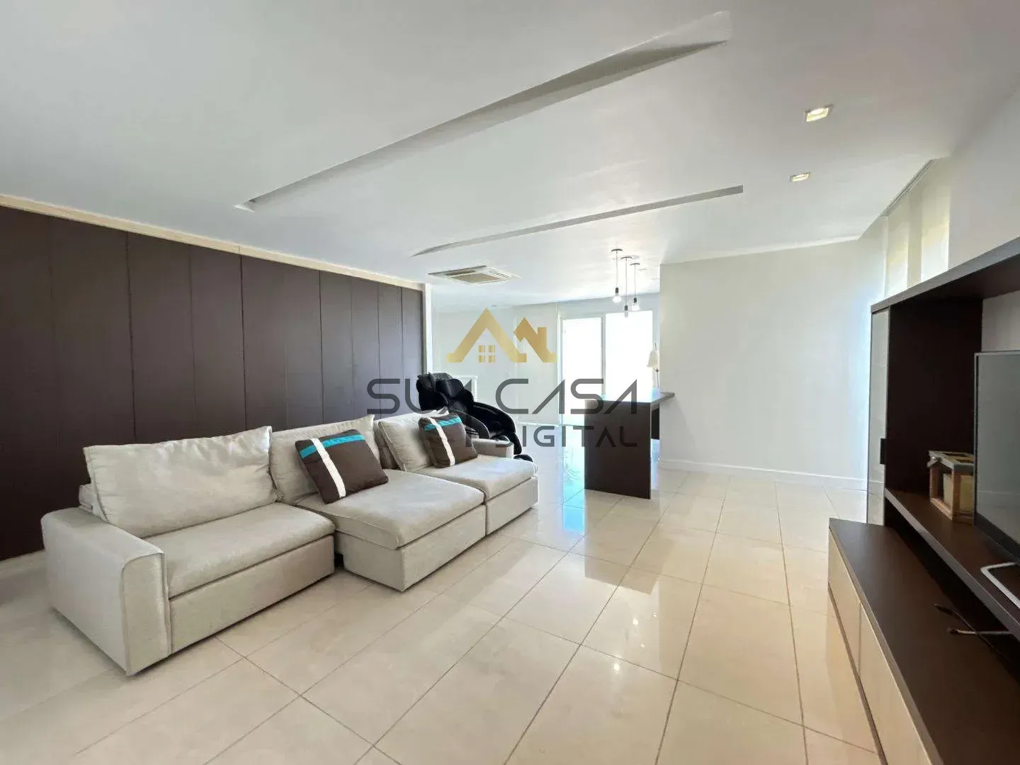 Penthouse with 4 bedrooms and an open-plan kitchen — photo 33