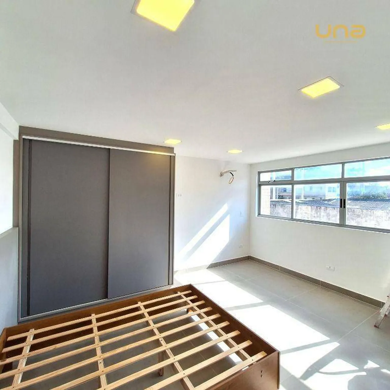 34 m² studio with 1 bedroom and a compact kitchenette — photo 7