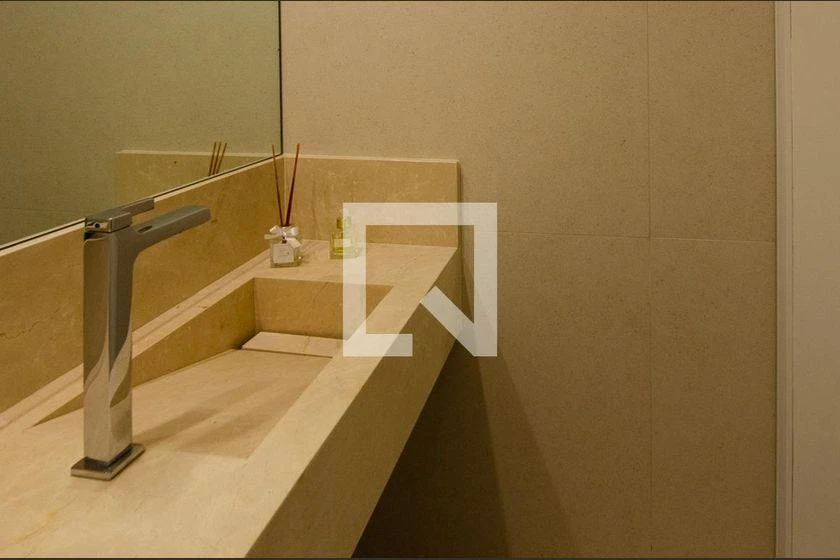 Casa de 4 quartos com 234 m² e 6 banheiros — photo 19