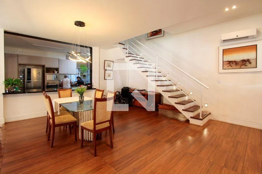 Casa mobiliada com 4 quartos e cozinha em conceito aberto — photo 8