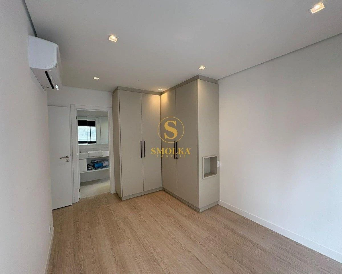Furnished apartment, 85 m², with a grill on the balcony — photo 4