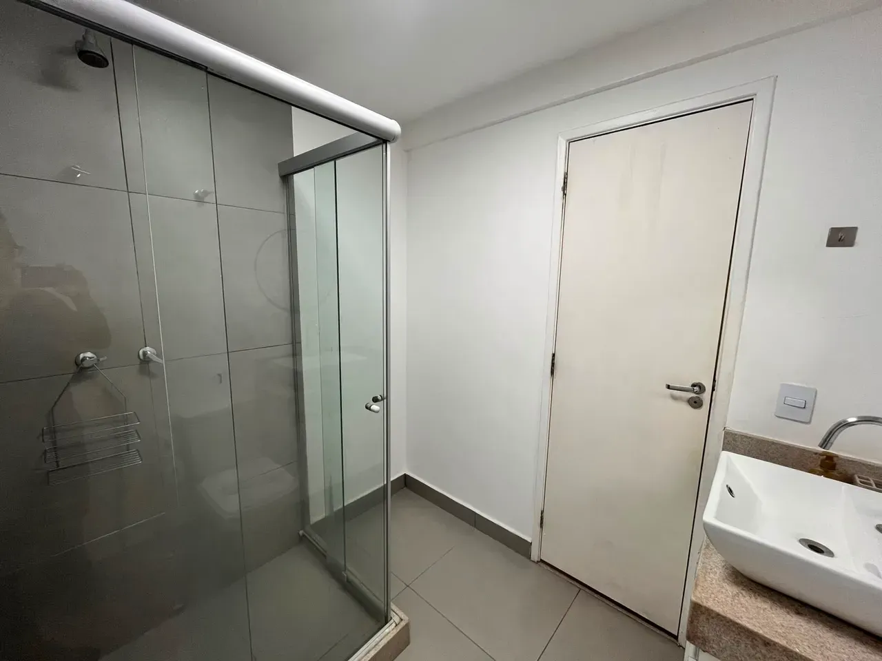 Furnished 3-bedroom apartment with gas open-plan kitchen — photo 32
