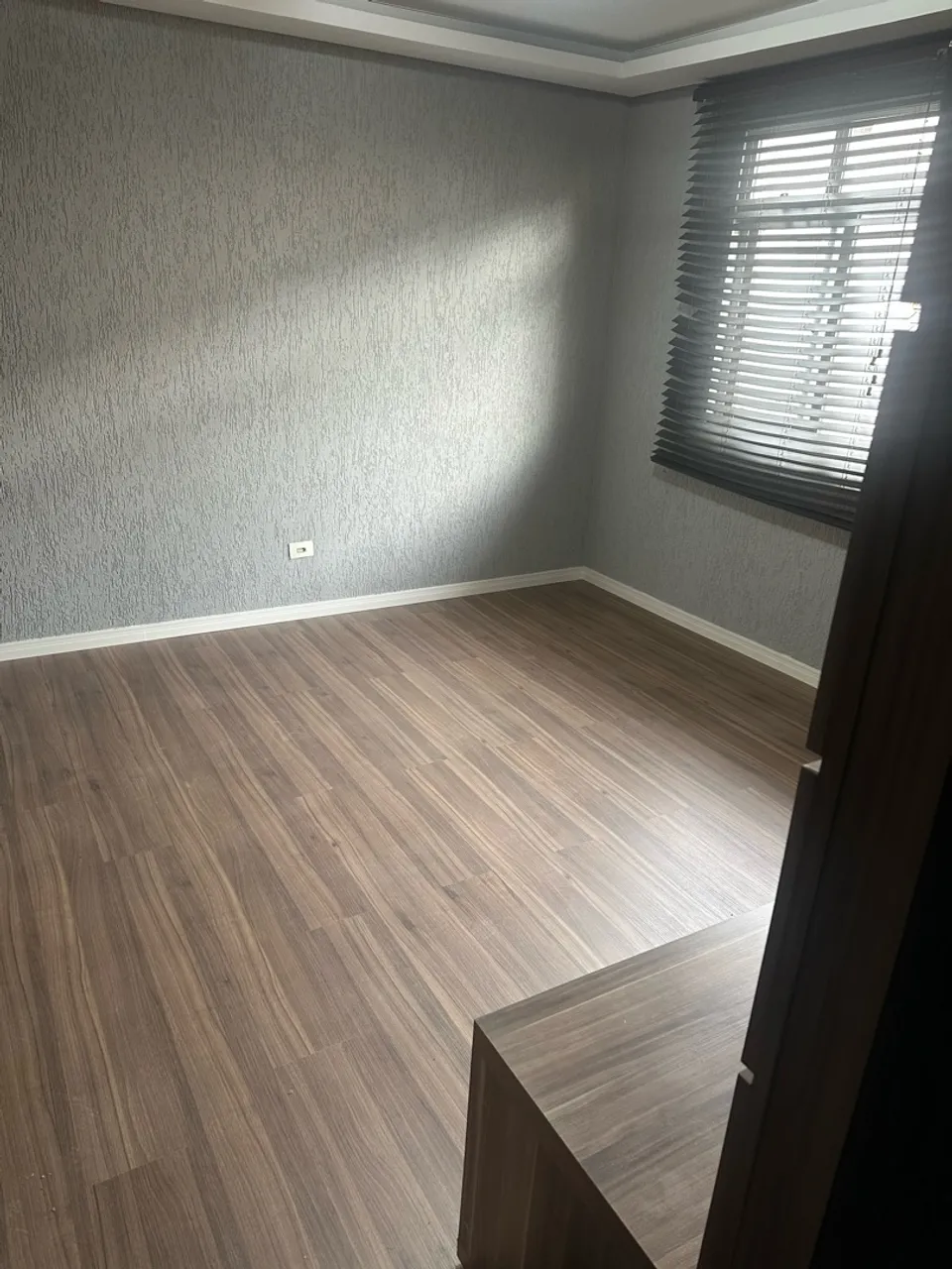 2-bedroom apartment with wood or laminate floors in Curitiba — photo 8