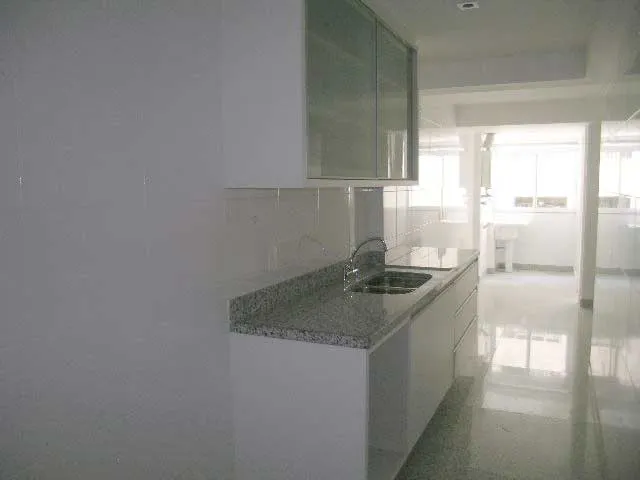 Apartment with 3 bedrooms and 5 bathrooms, closed kitchen — photo 7