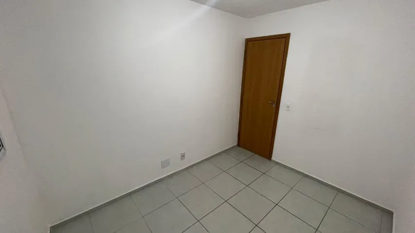 2-bedroom apartment in a building with a gym — photo 7