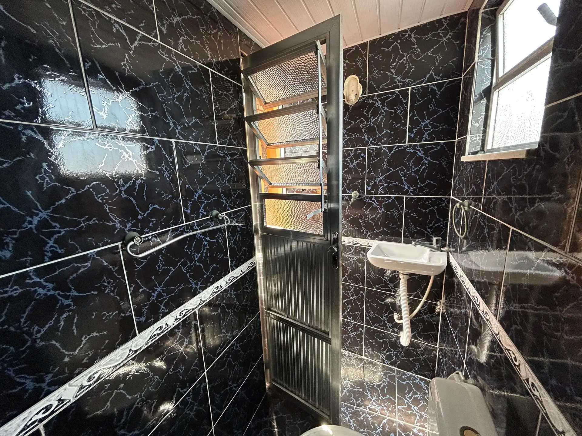 House for rent with 2 bedrooms and 2 bathrooms — photo 40