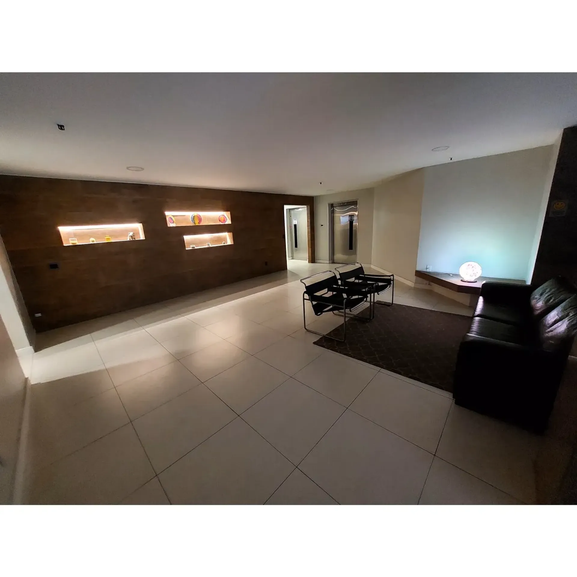 One-bedroom apartment with a washing machine — photo 10