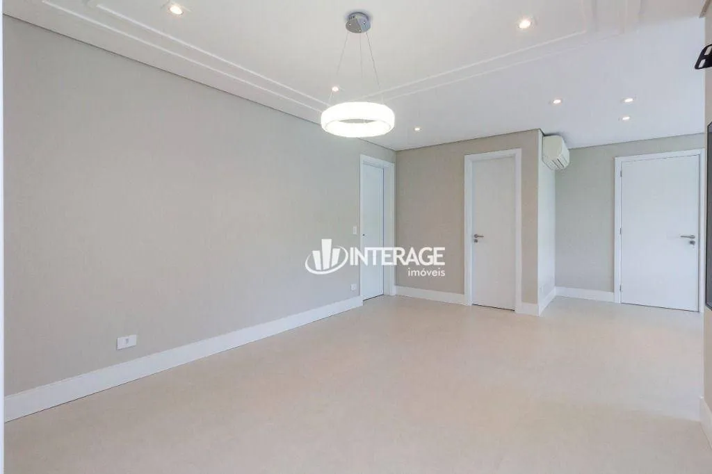 Apartamento de 4 dormitorios con parrilla en la terraza — photo 14
