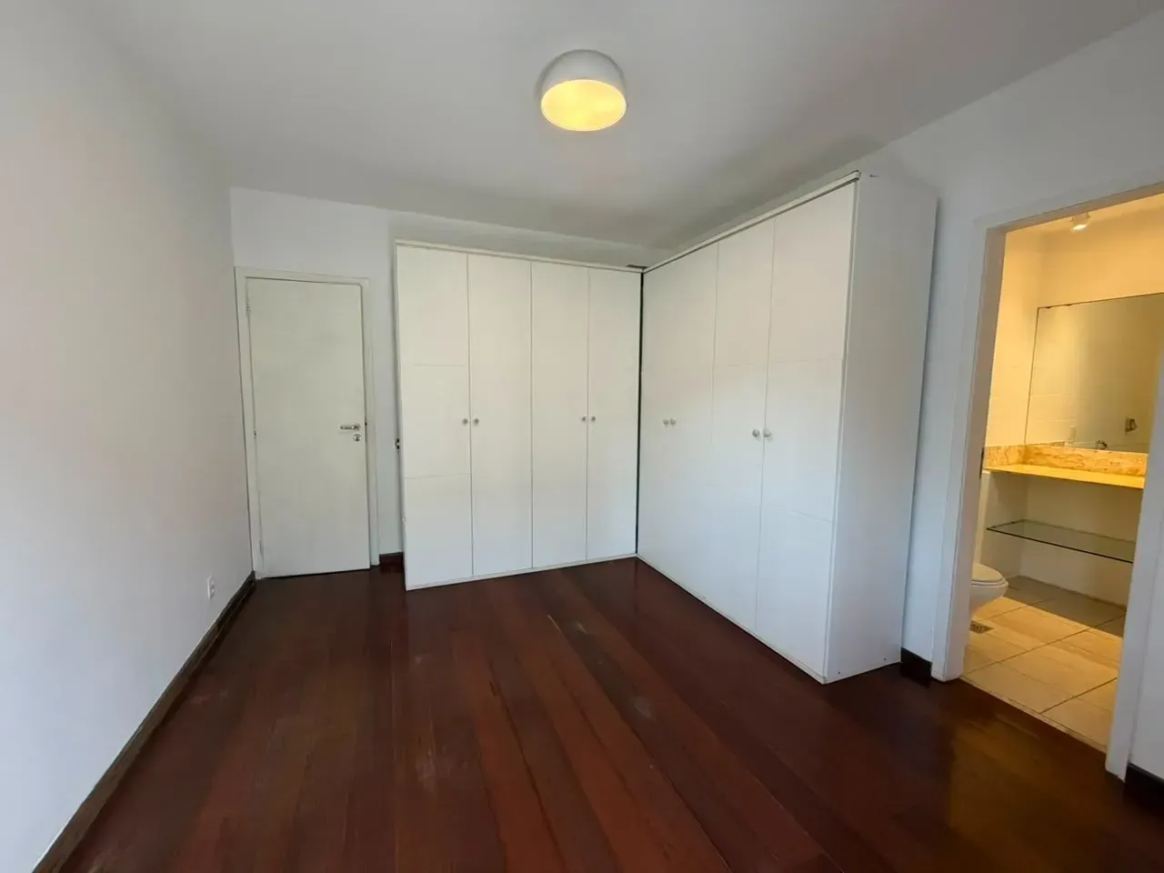 3-bedroom apartment with balcony and 2 parking spaces — photo 10