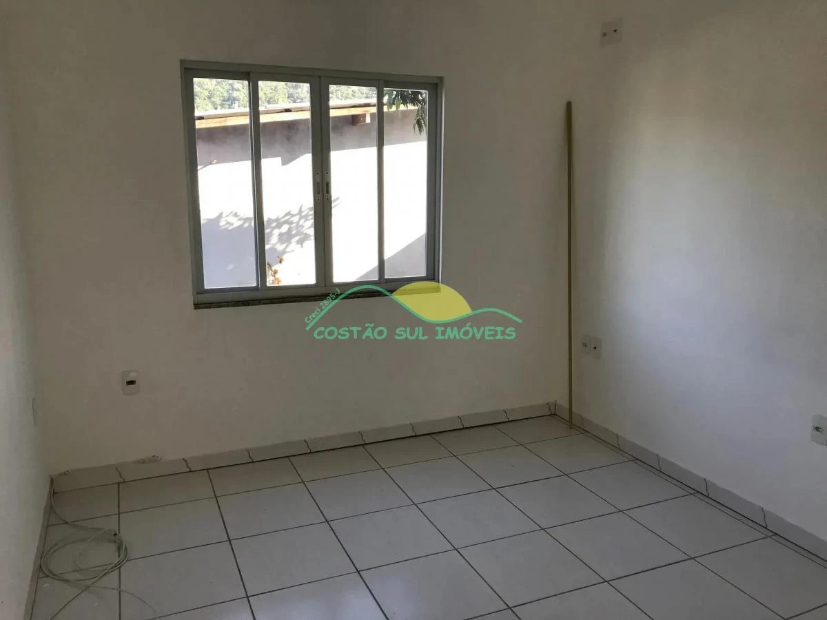Ground-floor apartment with 3 bedrooms and separate kitchen — photo 6