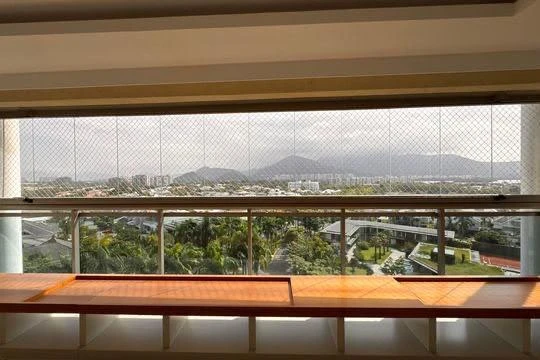 4-bedroom apartment with a separate kitchen, 260 m² — photo 31