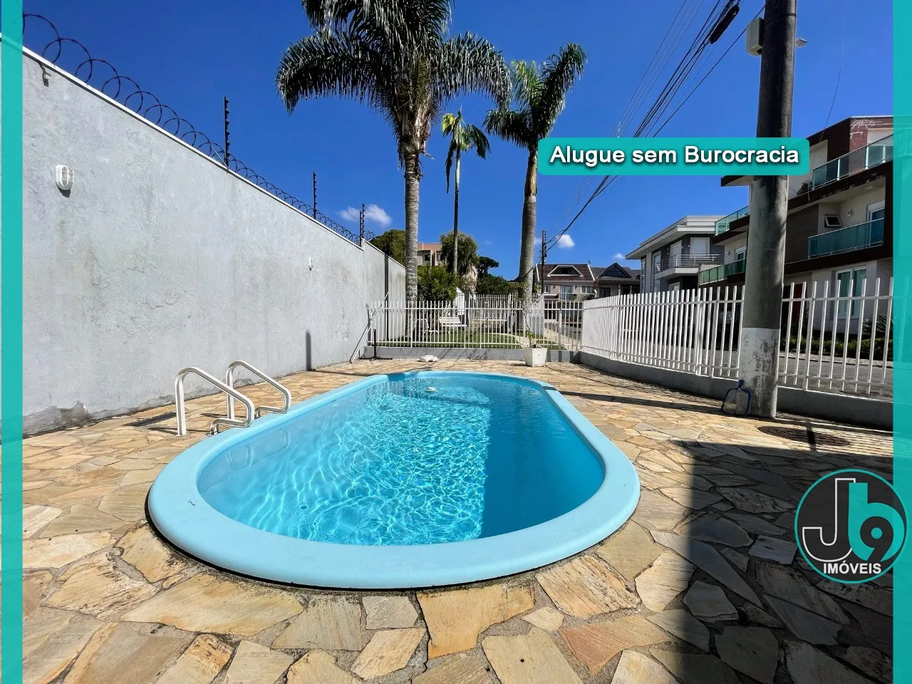 360 m² townhouse with 3 en-suite bedrooms and parking — photo 60