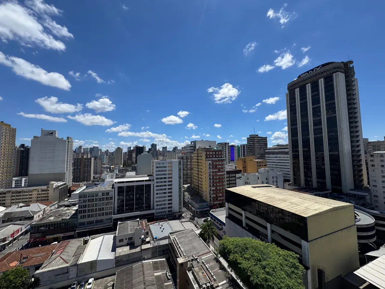 Furnished 1-bedroom apartment with a balcony — photo 33