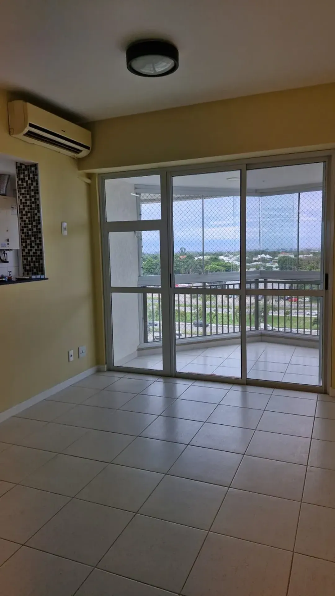 Apartment, 68 m², with a glass-enclosed balcony — photo 19