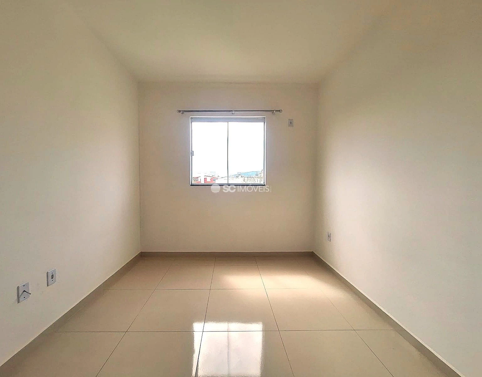 3-bedroom apartment, 1 with its own bathroom, 75 m² — photo 4