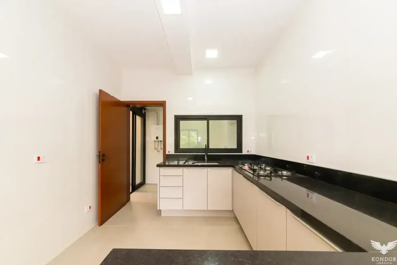 House with private BBQ, 230 m² and 2 parking spaces — photo 16
