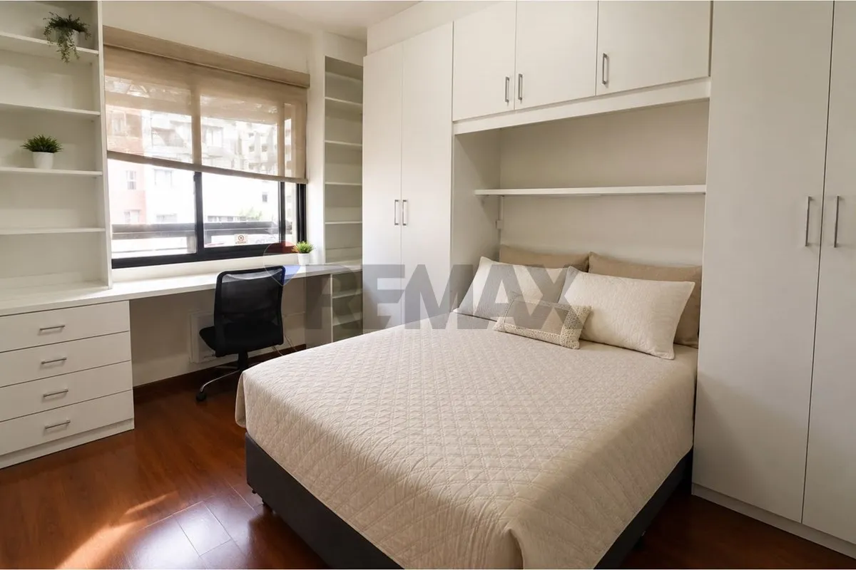 Home office in a 2-bedroom apartment, 82 m² — photo 13