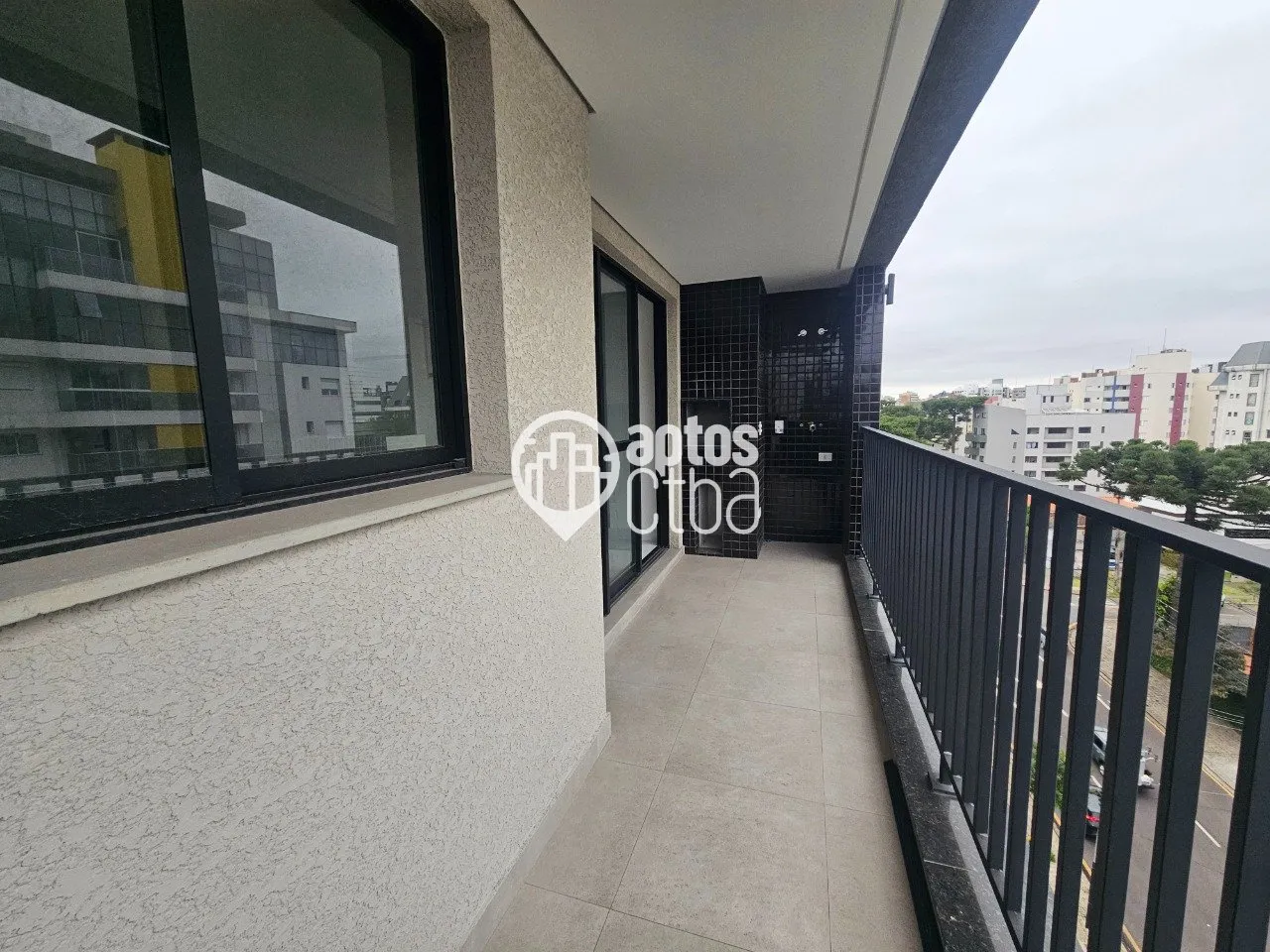 Дерев'яна підлога або ламінат та 2 спальні: квартира 75 м² — photo 6