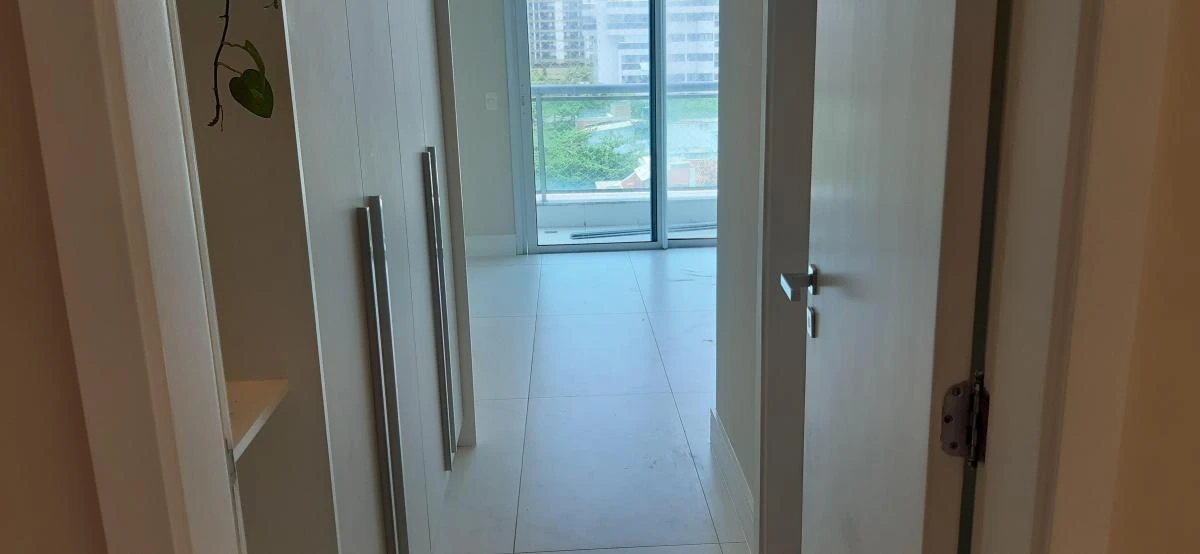 Unfurnished apartment with 4 en-suite bedrooms and 292 m² — photo 19