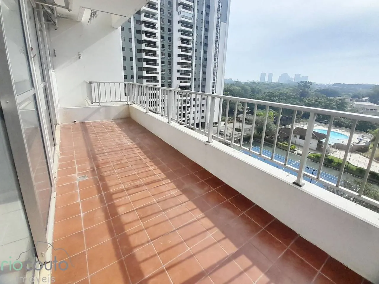 Park view in a one-bedroom apartment, 76 m² — photo 13