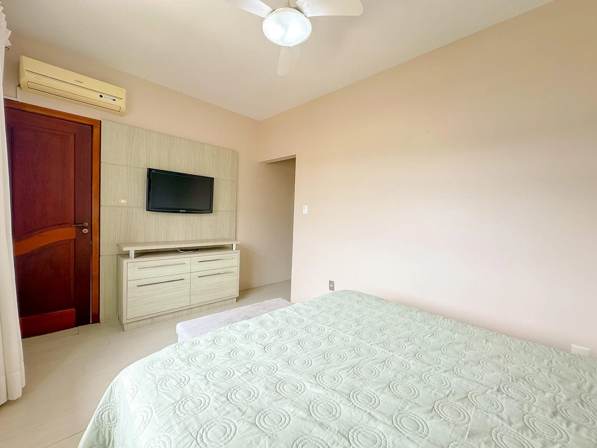 Furnished house, 250 m², with a bathtub — photo 6