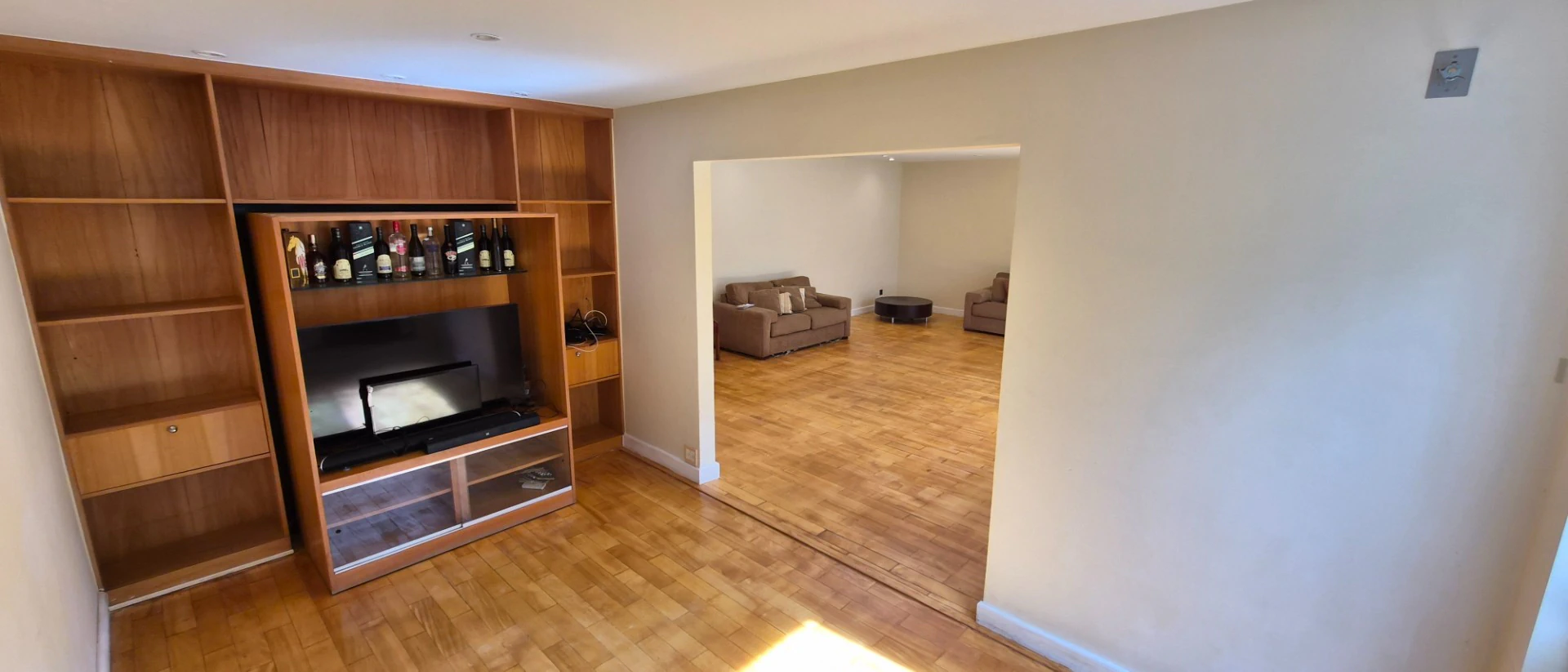 3-bedroom apartment with air conditioning and 185 m² — photo 19