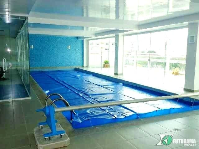 Студия 37 м² с панорамными окнами и застеклённым балконом — photo 28