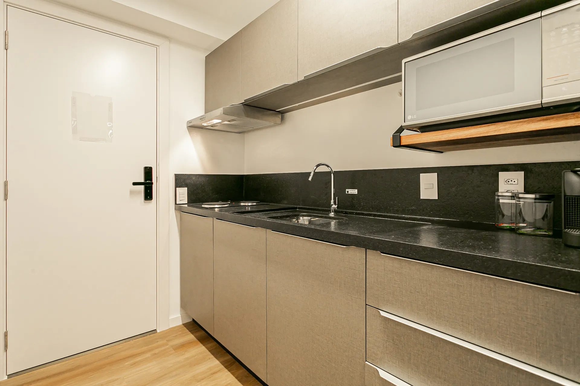 Estudio amueblado de 27 m² con 1 dormitorio y cocina abierta — photo 13