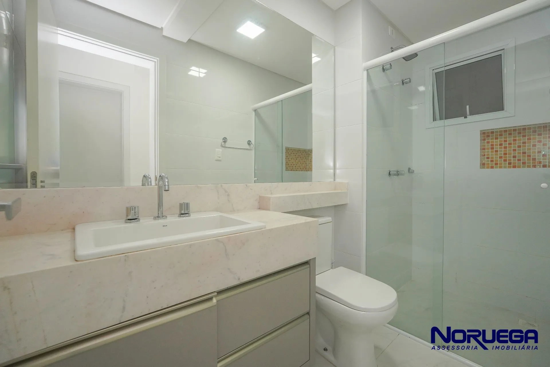 3-bedroom apartment, 1 with its own bathroom, 108 m² — photo 3