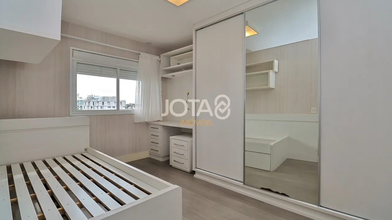 Apartment with 4 bedrooms and a private BBQ — photo 12