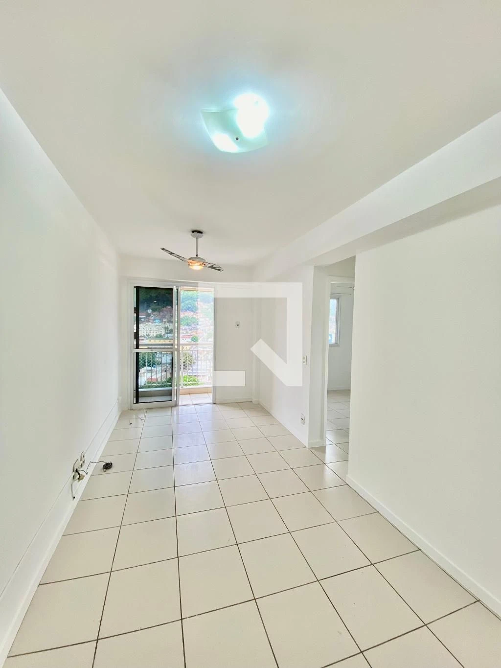 Apartamento de 2 quartos em condomínio com piscina — photo 15