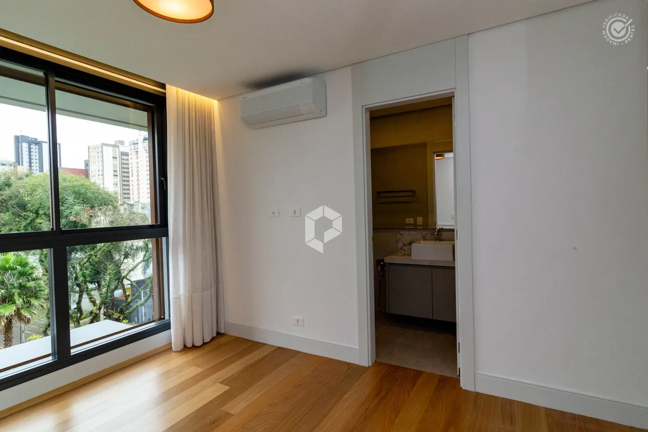 3-bedroom apartment with 3 en-suite bathrooms and 245 m² — photo 20