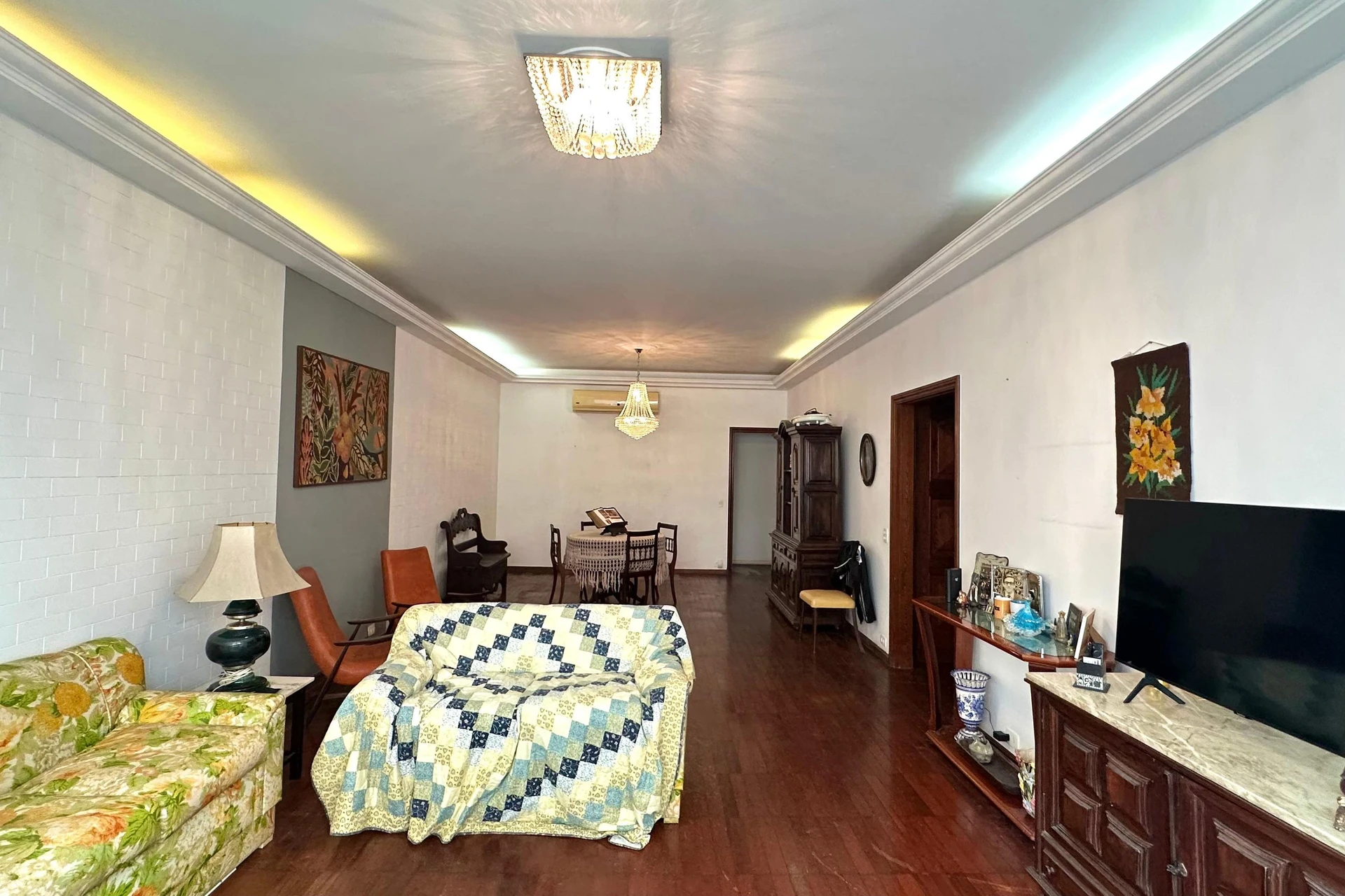 200 m² apartment with a washing machine and a home office — photo 17