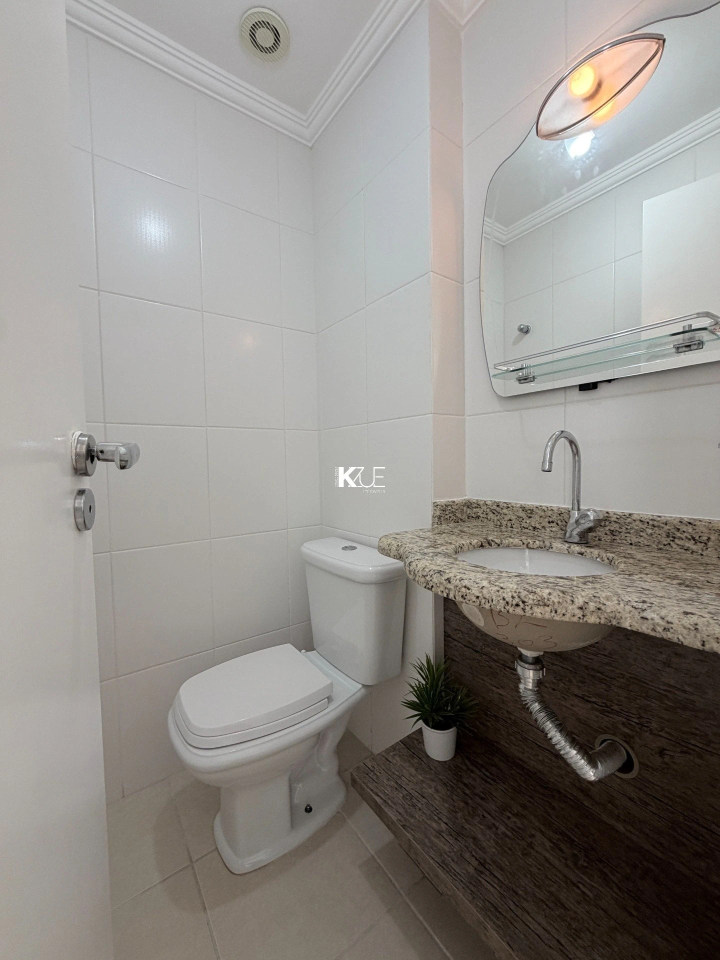 2-bedroom apartment in a building with a sauna — photo 17