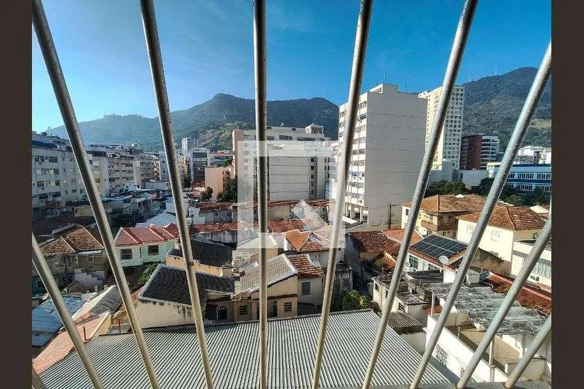 4-bedroom apartment with 3 bathrooms and 128 m² view — photo 5