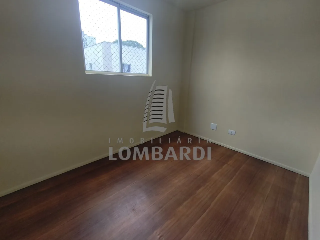 Unfurnished 3-bedroom apartment with 57 m² and a separate kitchen — photo 10