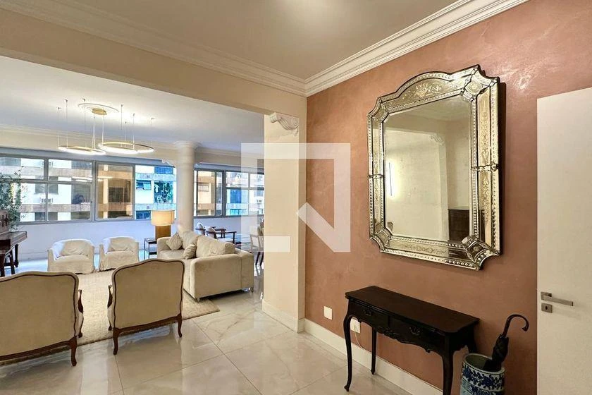 Furnished 220 m² apartment with 4 bedrooms and a suite — photo 41