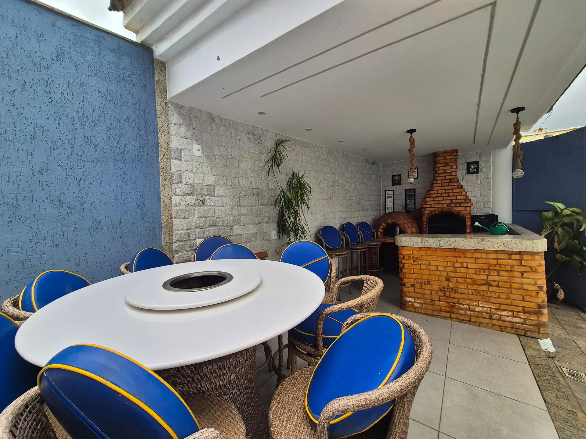 4 quartos e jacuzzi: casa de 318 m² — photo 3