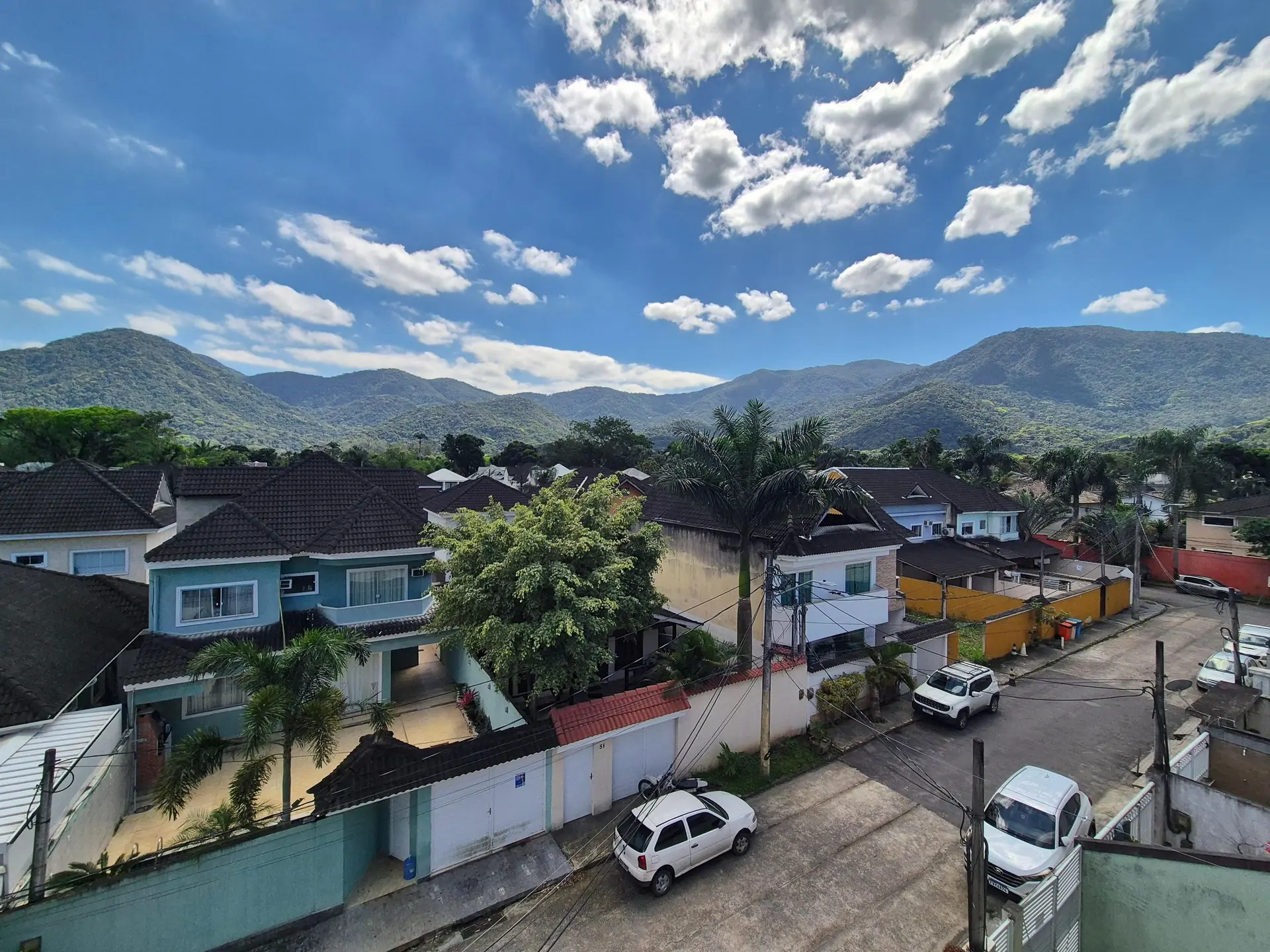 Furnished house with 4 bedrooms and a balcony — photo 31