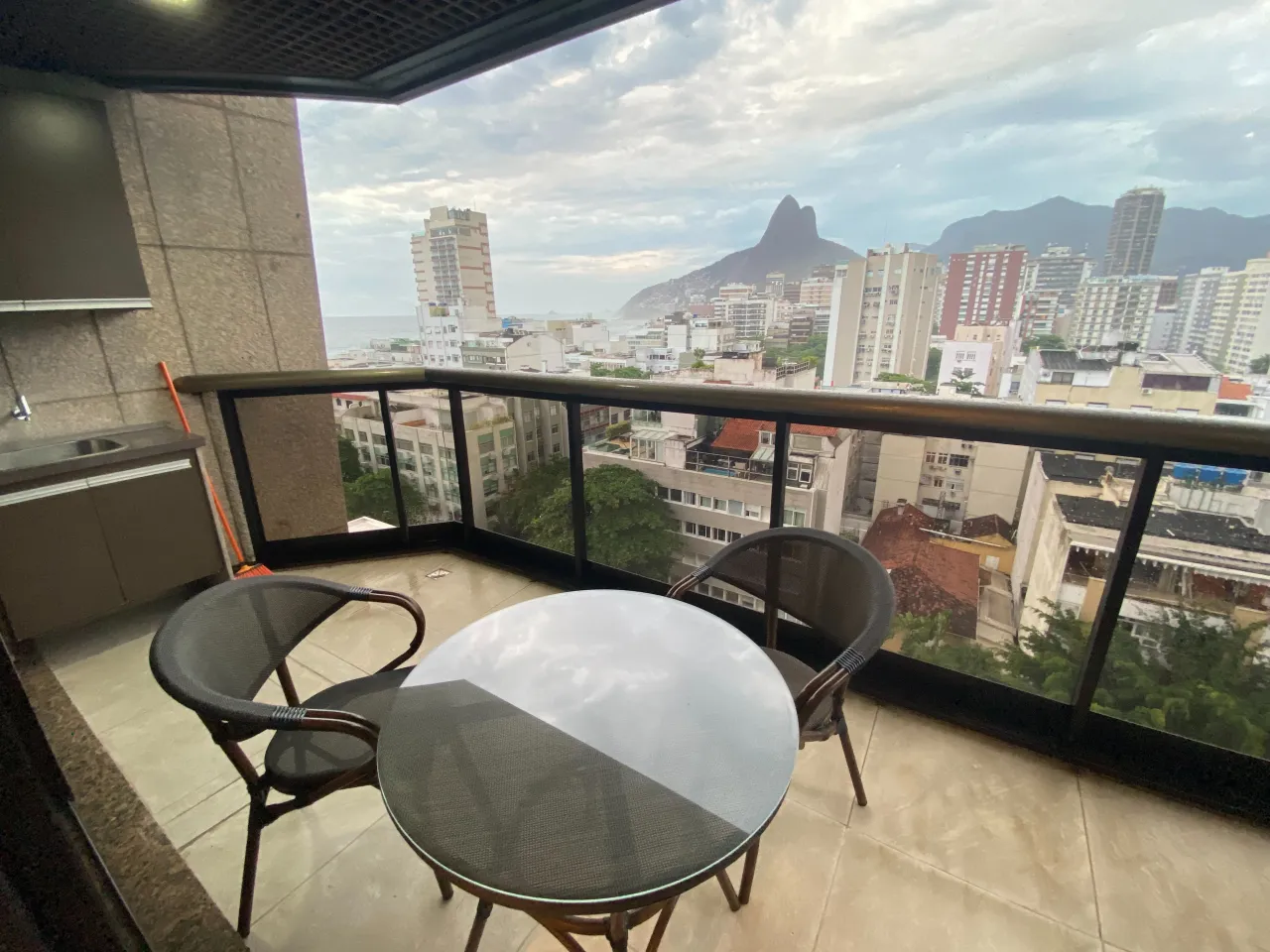 Furnished 2-bedroom apartment with balcony, 95 m² — photo 5