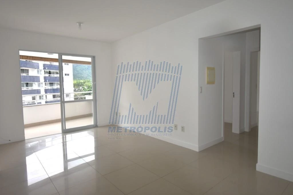 2-bedroom apartment with a mountain view — photo 26