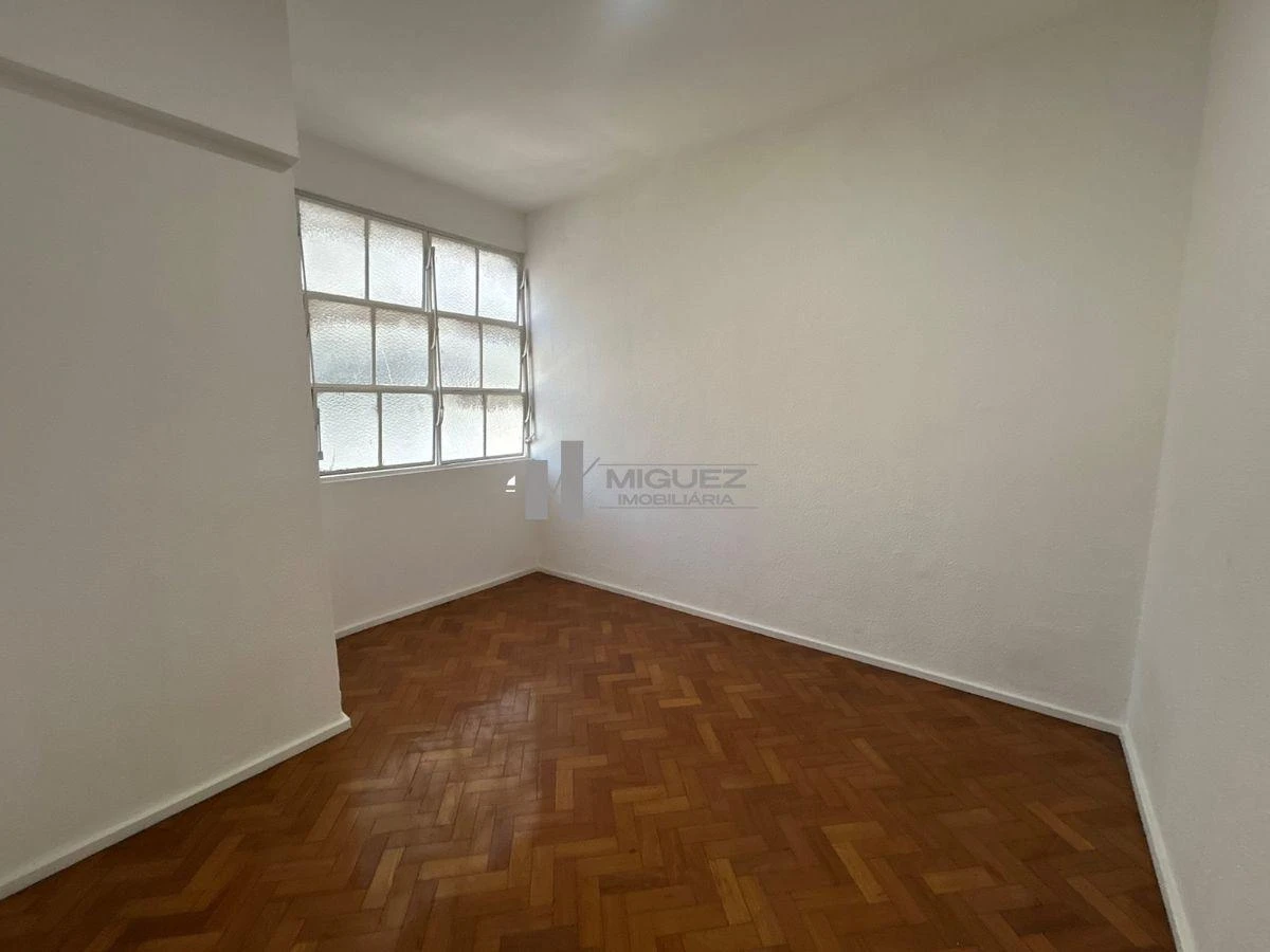 3-bedroom, 3-bath apartment with 1 parking space — photo 31